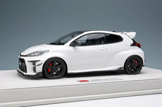 【お取り寄せ商品】 EIDOLON EML091B 1/18 TOM'S GR Yaris 2021 Platinam White Pearl Mica