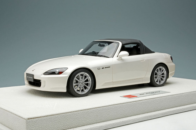 アイドロン EML118B 1/18 ホンダ S2000 (AP2) 2005 プラチナムホワイト