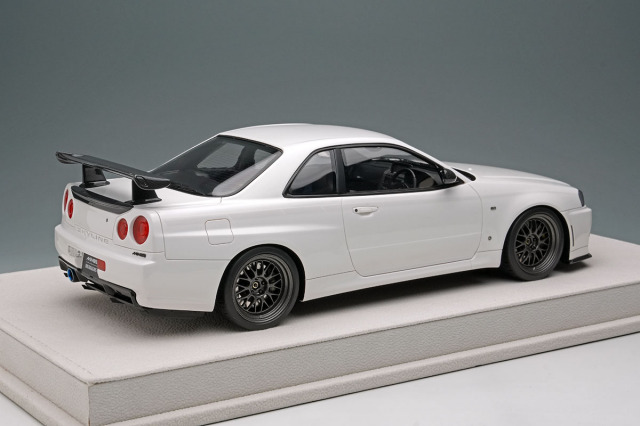 アイドロン EML130A 1/18 BUILT BY LEGENDS マインズ スカイライン GT