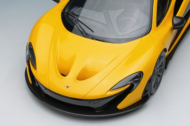 アイドロン EML149A 1/18 マクラーレン P1 2013 ボルケーノ