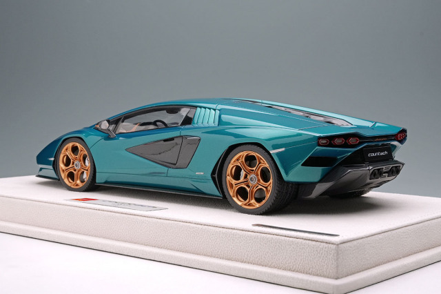 アイドロン EML160C 1/18 ランボルギーニ カウンタック LPI 800-4 2022