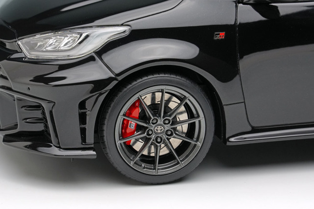 アイドロン EML182D 1/18 トヨタ GRヤリス RZ ハイパフォーマンス 2024