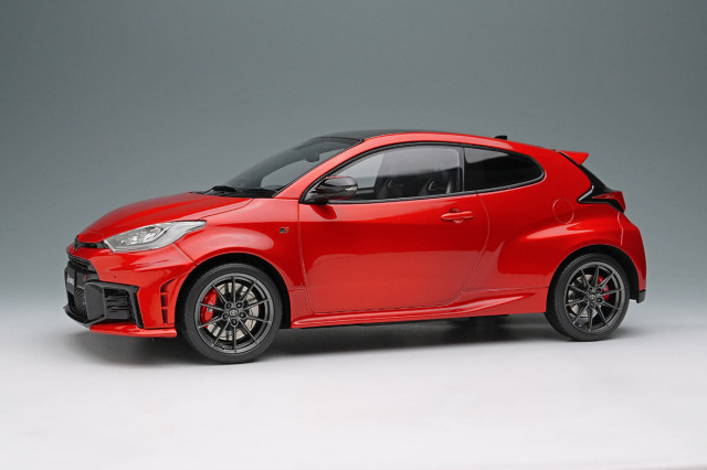 ** 予約商品 ** EIDOLON EML182E 1/18 Toyota GR Yaris RZ High Performance 2024 Emotional Red2