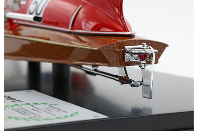 予約商品 ** BBR FER002 1/18 Timossi Ferrari Arno XI 1953 motorboat
