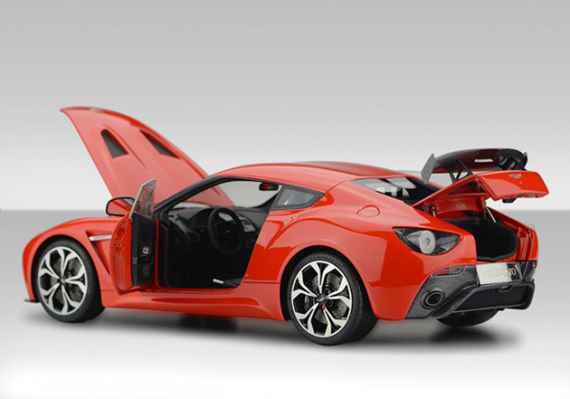 FrontiArt FA009-06 1/18 Aston Martin V12 Zagato (Full Open