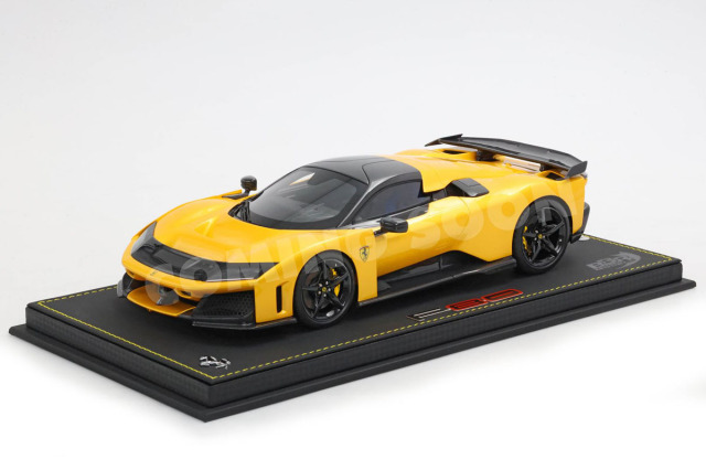 ** 予約商品 ** BBR HE180054B1DIE 1/18 Ferrari F80 Giallo Tristrato - Carbon wheels and Wing (Diecast Full Open)（ケース付）