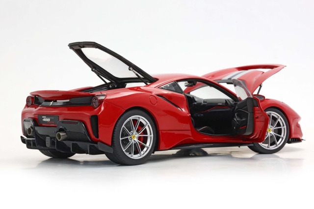 予約商品 ** BBR HE180055DIE 1/18 Ferrari 488 Pista Rosso corsa