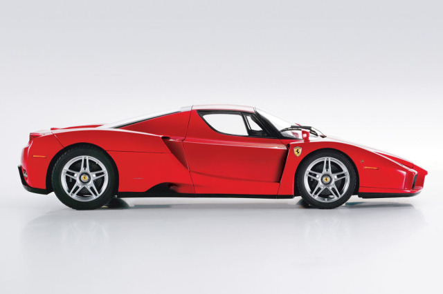 予約商品 ** BBR HE182501DIE 1/18 Ferrari Enzo Rosso Corsa - Silver