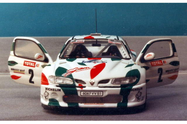 RENAISSANCE int23cPO Renault Megane Maxi French 2nd Div. (Polo) ドアオープン