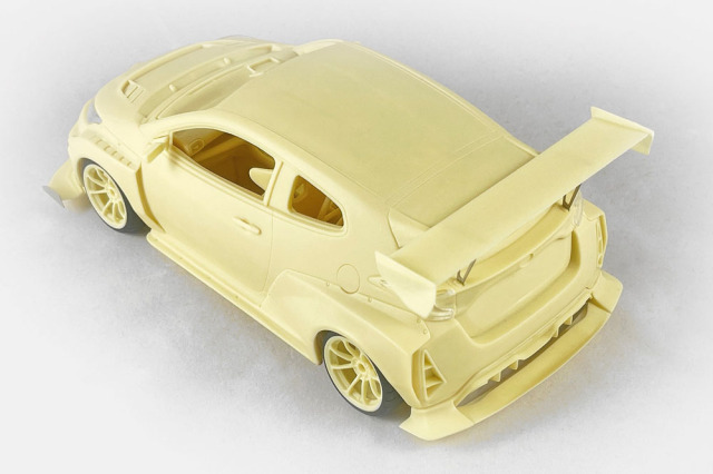 Kitbox x PZY Model 1/24キット KB08-09 Varis GR Yaris Kamikaze