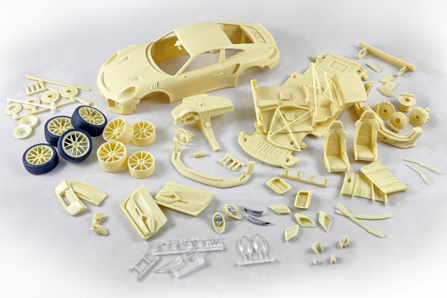 ジョーカー製ポルシェ９０８／２Ｌ　レジン・メタル組立キット　１／２４　未組立品 Kitbox x PZY Model 1/24キット KB08-14 Porsche 911 GT2 RS