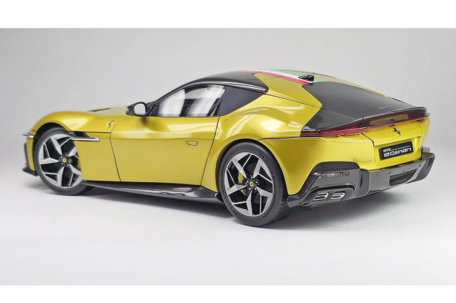 目玉商品❗Ferrari 、f１、モデルキット ２点セット✨新品未開封✨ 予約商品 ** Kitbox x PZY Model 1/24キット KB08-25 Ferrari 12