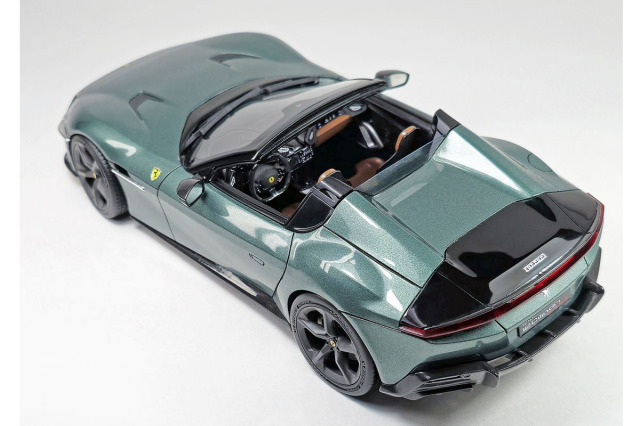 予約商品 ** Kitbox x PZY Model 1/24キット KB08-26 Ferrari 12