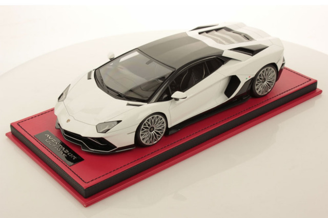 MR collection LAMBO050B 1/18 Lamborghini Aventador Ultimae Bianco Isi / Carbon Roof