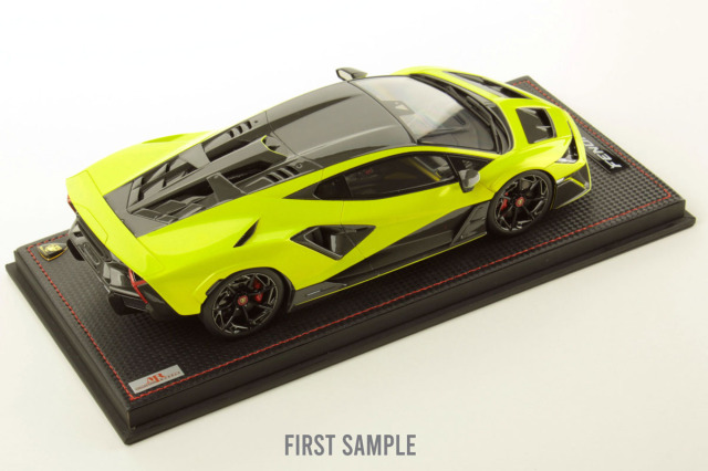 予約商品 ** MR collection LAMBO064A 1/18 Lamborghini Fenomeno