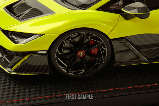 予約商品 ** MR collection LAMBO064A 1/18 Lamborghini Fenomeno
