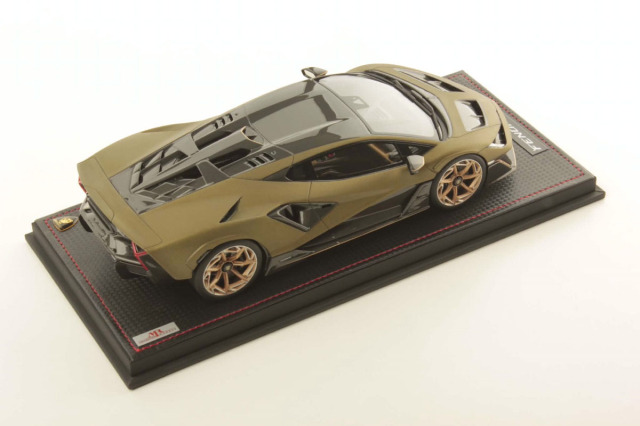 予約商品 ** MR collection LAMBO064C 1/18 Lamborghini Fenomeno
