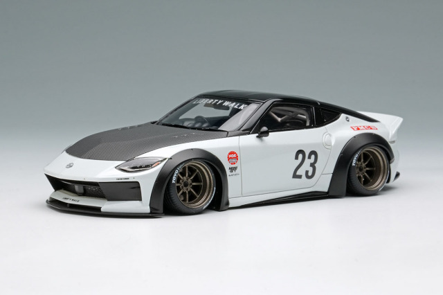 VALOM・ヴァロム 1/48 BN-2/BN-2N アイランダー アイドロン EM669C ランボルギーニ アヴェンタドール SVJ