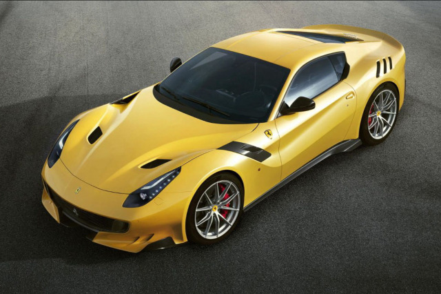 ** 予約商品 ** LOOKSMART LS1223A 1/12 Ferrari F12tdf Giallo Tristrato
