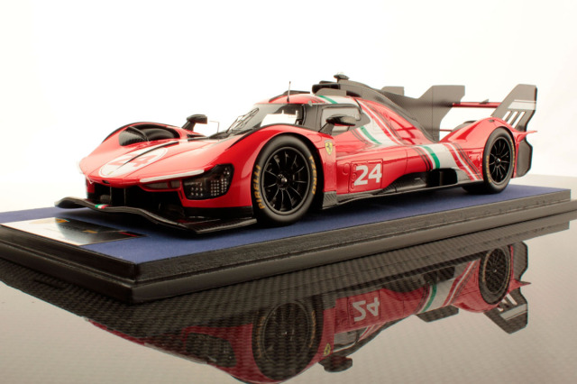 1/18 フェラーリ　288gto ルックスマート LookSmart 1:18 Ferrari 288 GTO Year 1984-1987 yellow