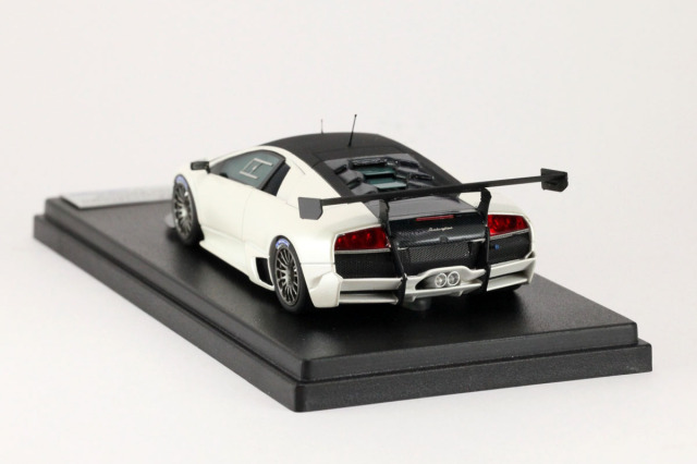 ルックスマート 1/43 ランボルギーニ ムルシエラゴ LP670-4 SV ルックスマート 1/43 ランボルギーニ ムルシエラゴ LP670-4 SV