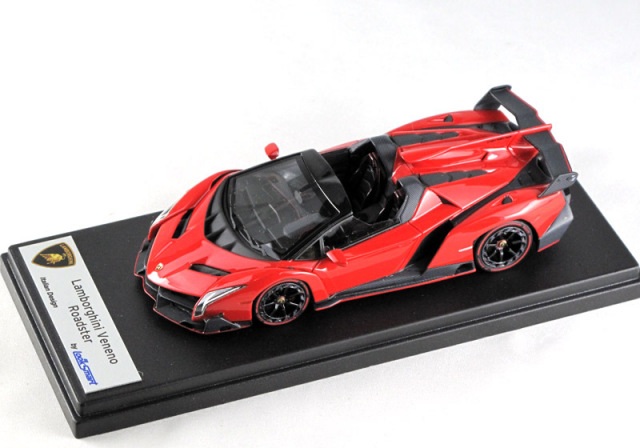 LOOKSMART LS429D Lamborghini Veneno Roadster Rooso Mars