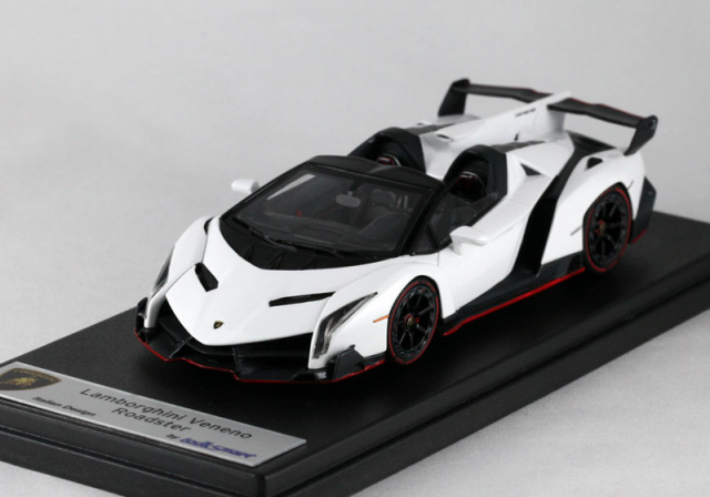 LOOKSMART ルックスマート1/43 ランボルギーニ ヴェネーノ Amazon | LOOKSMART 1/43 ランボルギーニ ヴェネーノ