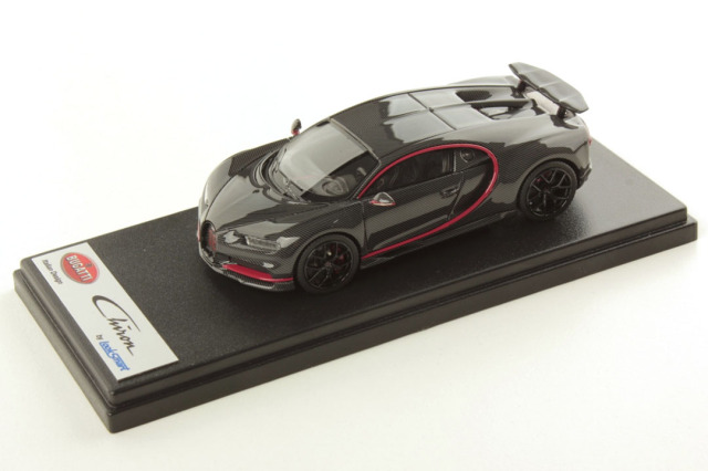 LOOKSMART LS490E Bugatti Chiron Sport Grey Carbon / Italian Red Frame