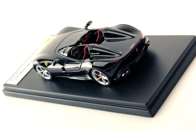 Look smart 製Ferrari 1/18 MONZA SP2