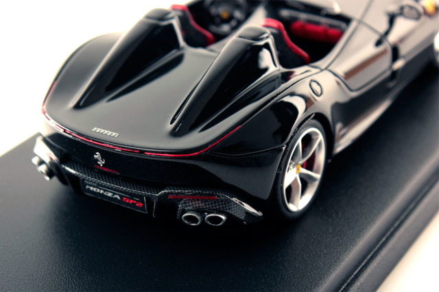 Look smart 製Ferrari 1/18 MONZA SP2