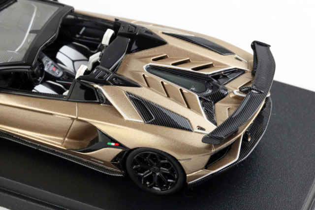 ルックスマート LS501A ランボルギーニ アヴェンタドール SVJ