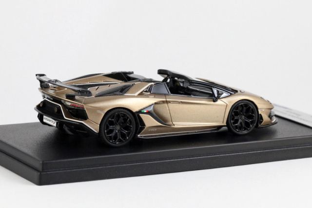 ルックスマート LS501A ランボルギーニ アヴェンタドール SVJ