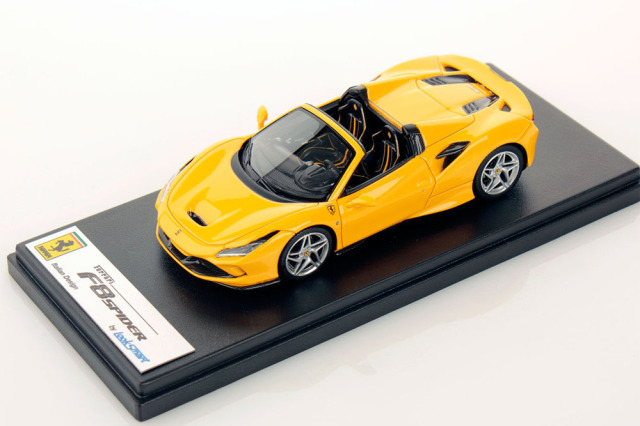 LOOKSMART LS511A Ferrari F8 Spider Giallo Modena