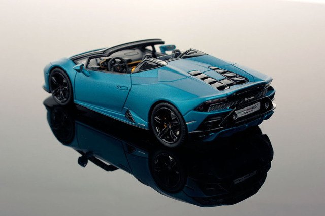 ルックスマート LS521A ランボルギーニ ウラカン Evo RWD