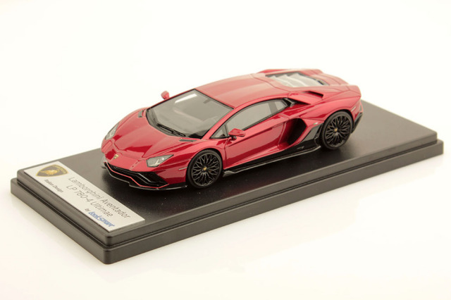 LOOKSMART LS525C 1/43 Lamborghini Aventador LP780-4 Ultimae Rosso Efesto