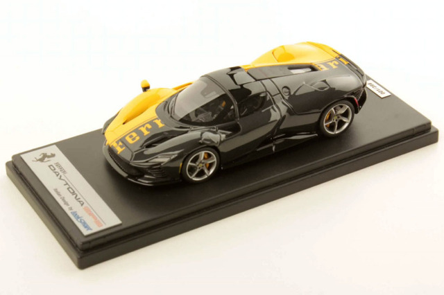 ** 予約商品 ** LOOKSMART LS535SE3 1/43 Ferrari Daytona SP3 Giallo Modena / Shiny Carbon Limited 399 pcs