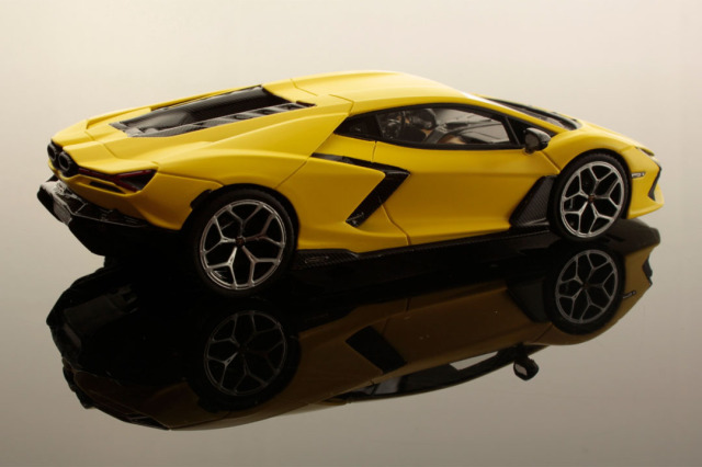 1/43 LOOK SMART ランボルギーニ　ガヤルド　イエロー　黄色 1/43 LOOK SMART ランボルギーニ ガヤルド イエロー 黄色 - メルカリ