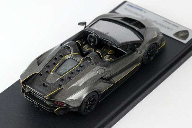 Look Smart 1/43 Lamborghini Urus Mini Car Grigio Links Gray