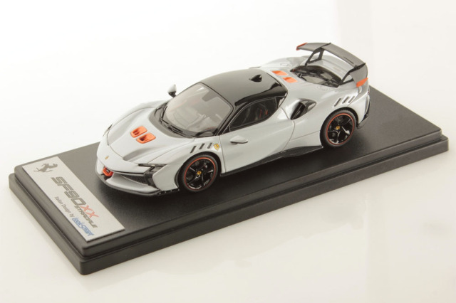 LOOKSMART LS551A 1/43 Ferrari SF90 XX Stradale Bianco Artico