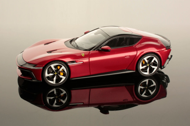 ルックスマート LS553A 1/43 フェラーリ 12（ドーディチ）チリンドリ