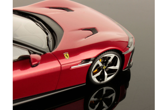 ルックスマート LS553A 1/43 フェラーリ 12（ドーディチ）チリンドリ