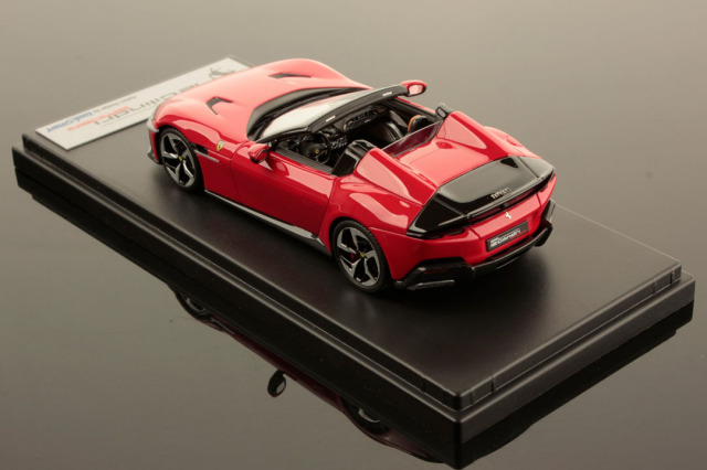 ルックスマート LS556C 1/43 フェラーリ 12（ドーディチ）チリンドリ