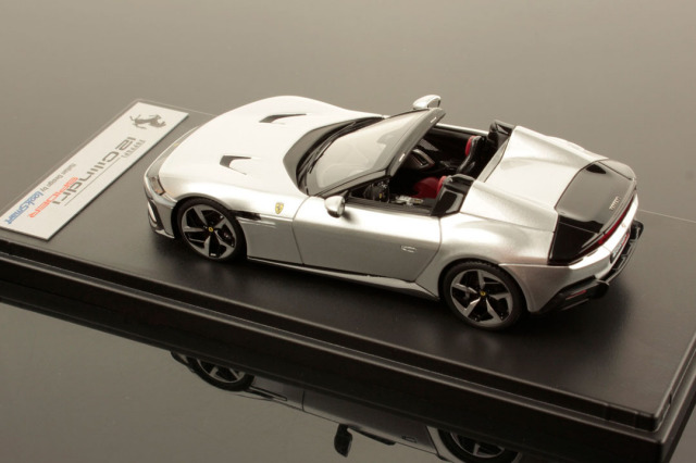 ルックスマート LS556I 1/43 フェラーリ 12（ドーディチ）チリンドリ