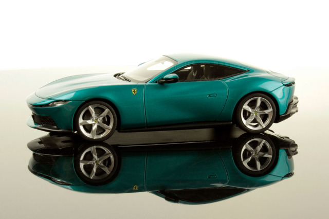 1/43 ルックスマート製 フェラーリ SAアペルタ 艶消し白 美品 ルックスマート LS560A 1/43 フェラーリ アマルフィ ヴェルデ