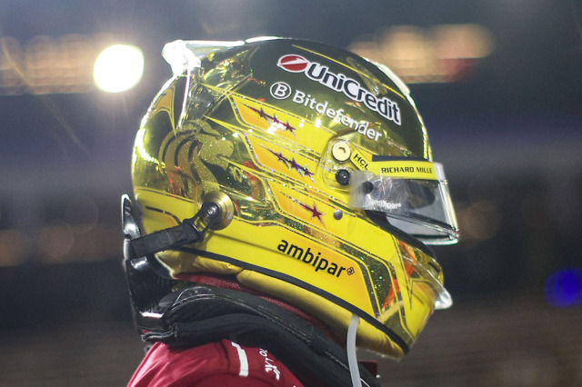 ** 予約商品 ** LOOKSMART LSHEL023 1/5 Helmet Lewis Hamilton Scuderia Ferrari HP Singapore GP 2025