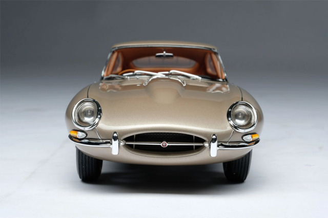 お取り寄せ商品】 Amalgam M6008 1/18 Jaguar E-Typr Coupe ミニカー