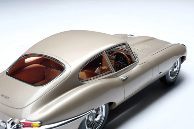 お取り寄せ商品】 Amalgam M6008 1/18 Jaguar E-Typr Coupe ミニカー