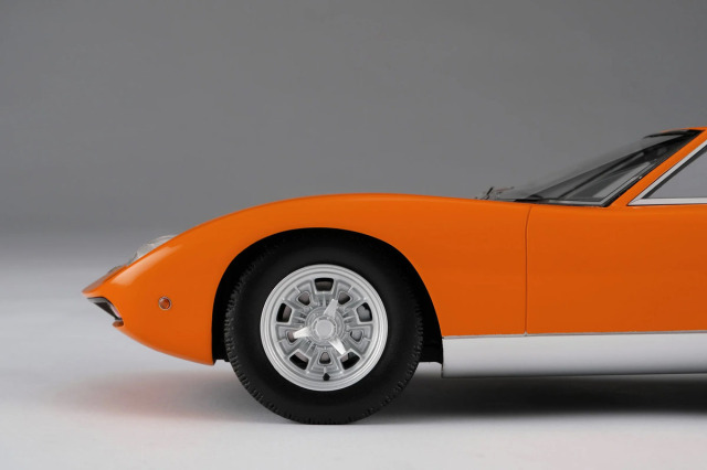 お取り寄せ商品】 Amalgam M6010 1/18 Lamborghini Miura P400 Arancia