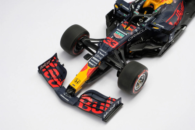 Formula1 6台セット Amazon.co.jp: HTLNUZD F1 フォーミュラ レースカー ブロック