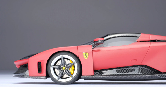 予約商品 ** Amalgam M6347 1/18 Ferrari F80 Racing Red 2025 (F1 SF